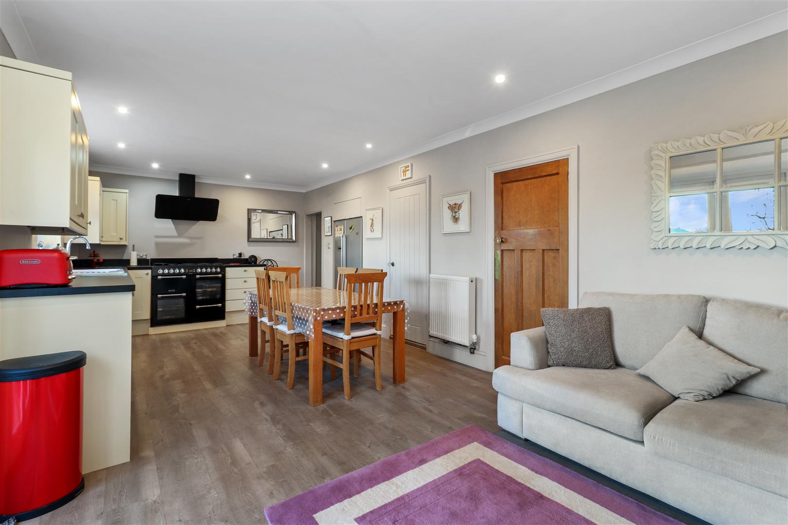 Property Details for Kings Drive Eastbourne East Sussex BN21 2PB Town Property Estate Agents